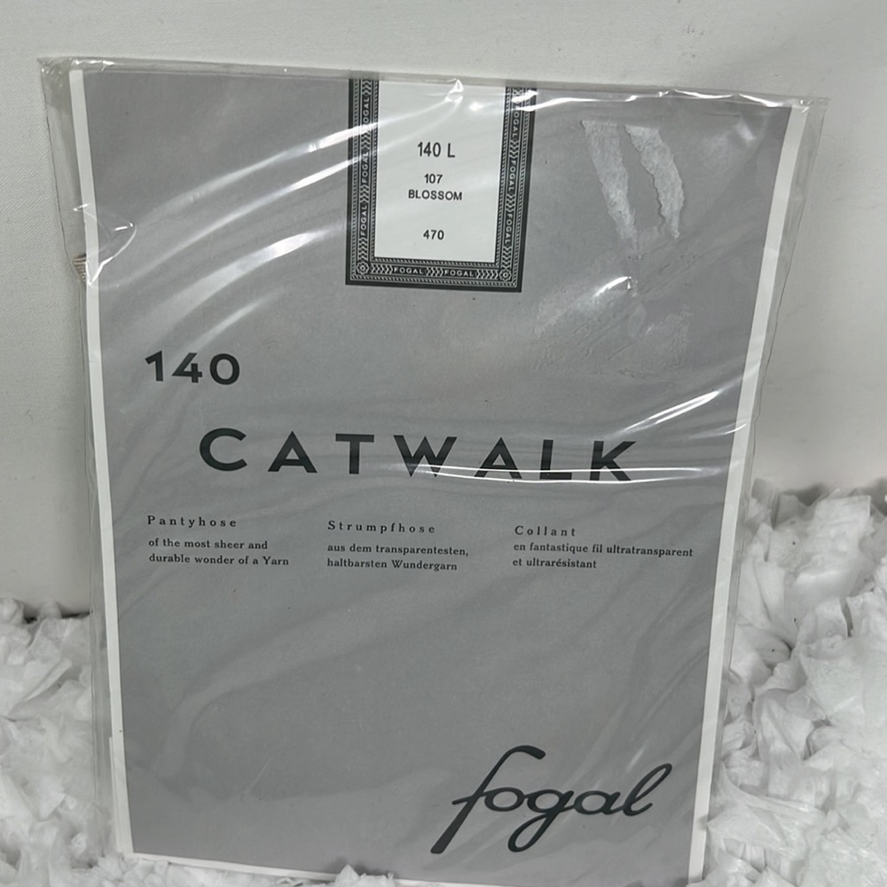Fogal Switzerland 140 catwalk Sheer Pantyhose Women’s Large Blossom Den 10